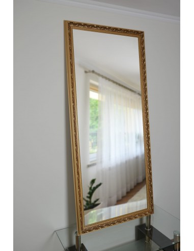 Zrcadlo ve zdobeném rámu - 7004001