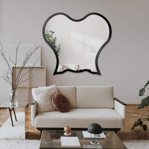 Zrcadlo v organickém tvaru...