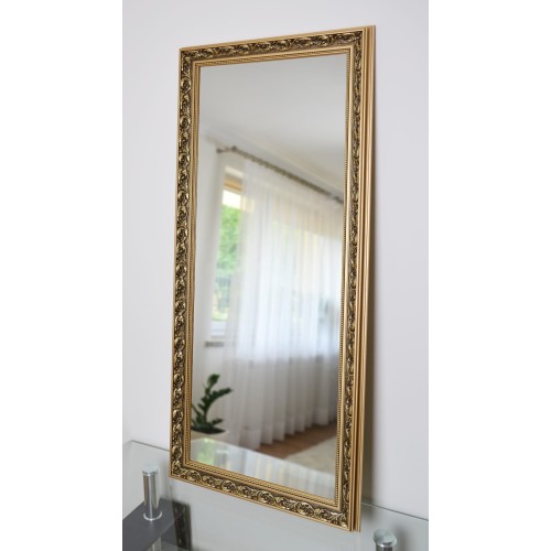 Zrcadlo ve zdobeném rámu -... 2