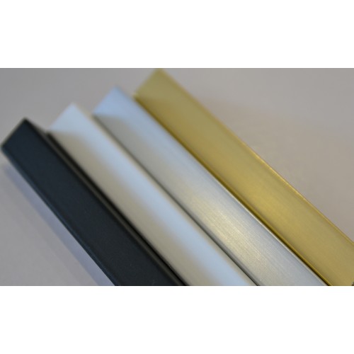 Zrcadlo v černém rámu s... 2