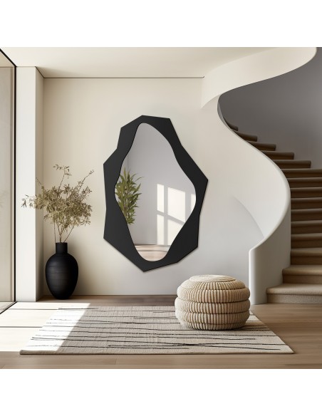 Dekorativní zrcadlo v ostrém organickém tvaru s rámem z MDF - MINORE