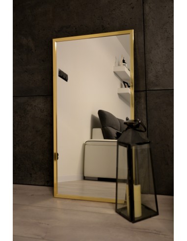 Zrcadlo se zrcadlovým rámem ve zlatém...