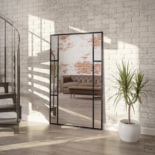 Půdní zrcadlo se šambránami...