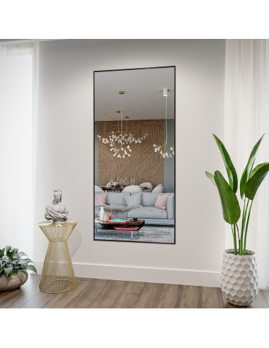 Obdélníkové zrcadlo v minimalistickém...