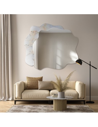 Nepravidelné zrcadlo na bílo-zlatém...