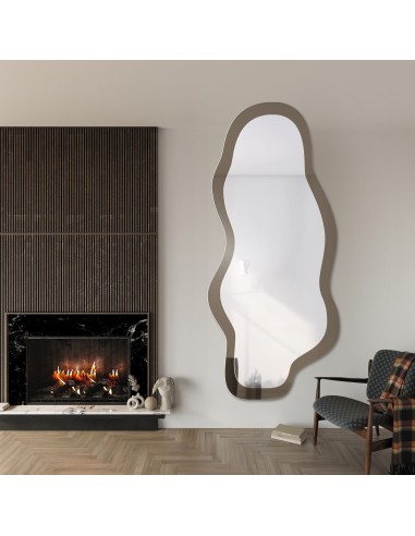 Nepravidelné zrcadlo na hnědé...