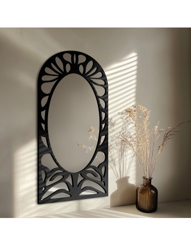 Polovalné zrcadlo s prolamovaným...