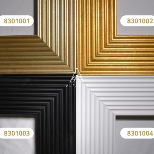 Zrcadlo v dřevěném rámu –... 2