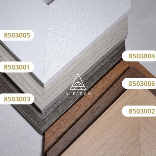 Zrcadlo v dřevěném rámu –... 2