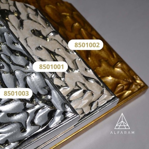 Zrcadlo v dřevěném rámu –... 2