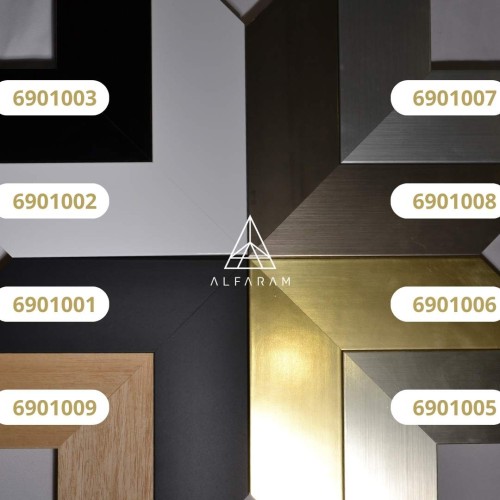 Zrcadlo v dřevěném rámu –... 2