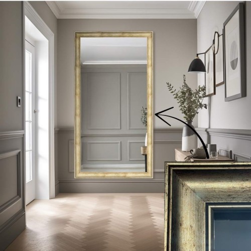 Zrcadlo ve zlatém dřevěném...