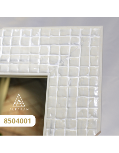 Zrcadlo v dřevěném rámu – 8504 –...