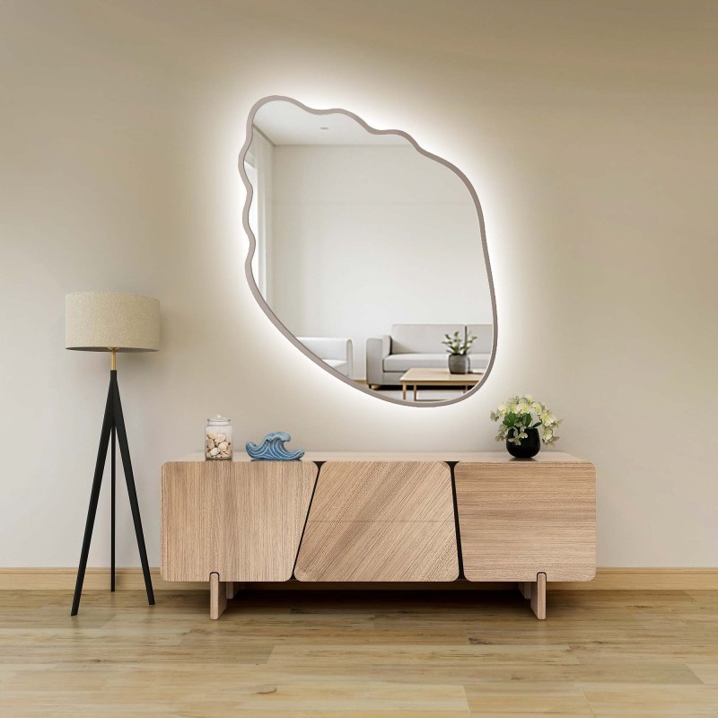 Zrcadlo s organickým tvarem v kašmírovém rámu z MDF s podsvícením – MARIS SHELL LED V RÁMU