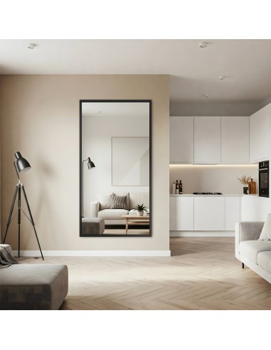 Zrcadlo v jednoduchém elegantním rámu... Zrcadlo v jednoduchém elegantním rámu...