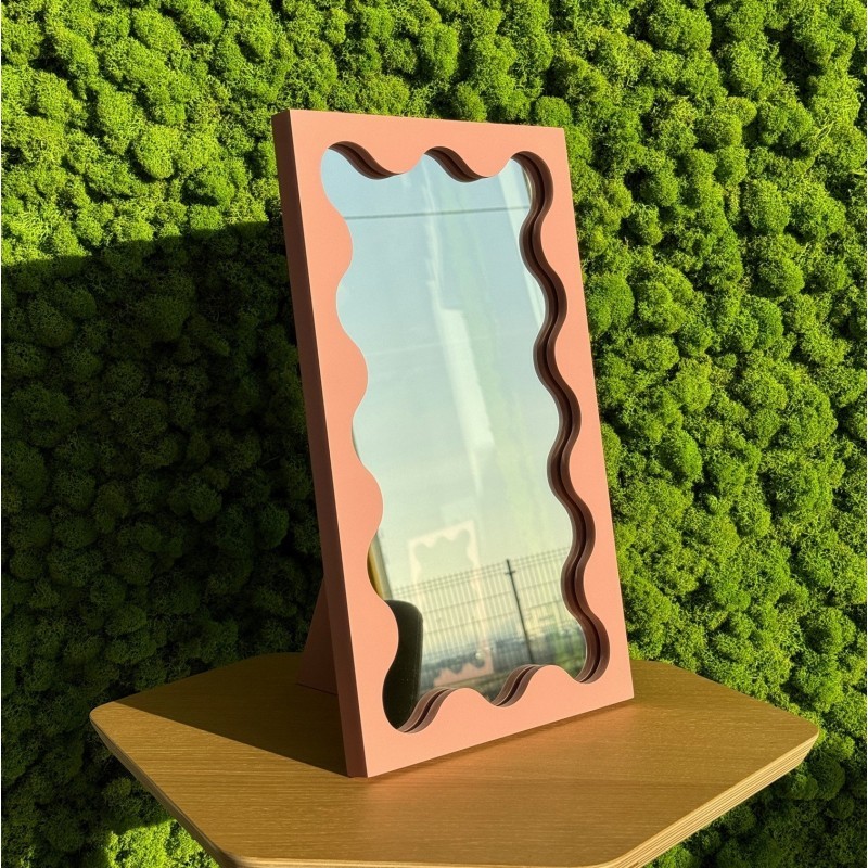 Kosmetické zrcátko v růžovém rámu z MDF - BLOBS PRISM PETITE