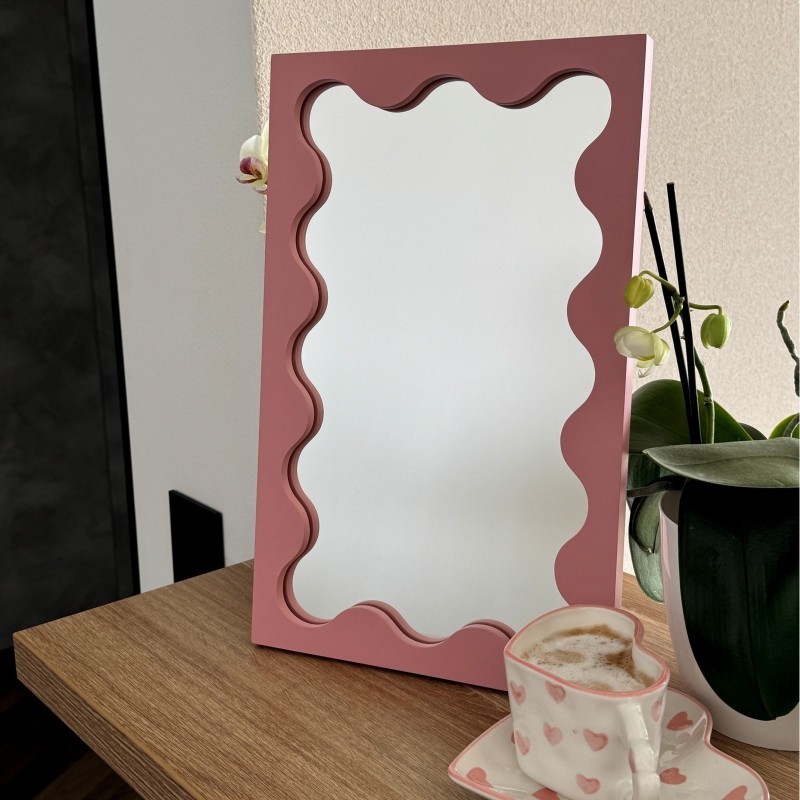 Kosmetické zrcátko v růžovém rámu z MDF - BLOBS PRISM PETITE