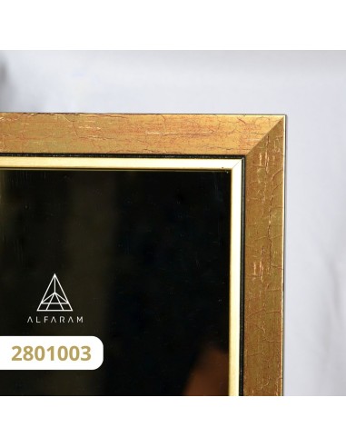 Stojící šatní zrcadlo v elegantním...