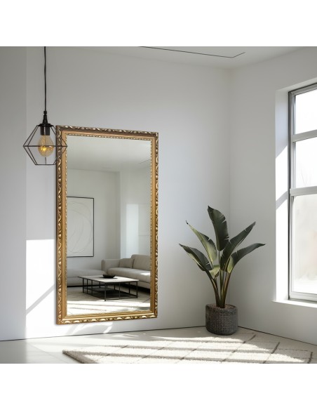 Zrcadlo ve zlatém ozdobném dřevěném rámu - 5004003