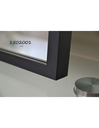 Zrcadlo v jednoduchém elegantním rámu... Zrcadlo v jednoduchém elegantním rámu...