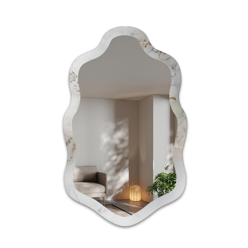 Nepravidelné zrcadlo na bílo-zlatém mramoru – MARBLE CALANTHE