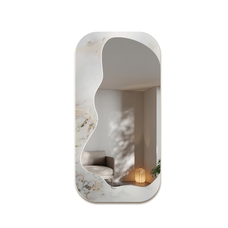 Nepravidelné zrcadlo na bílo-zlatém mramoru – MARBLE ZARI