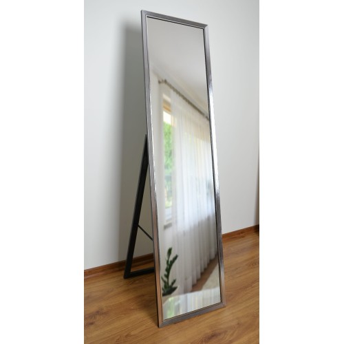 Stojící šatní zrcadlo v...