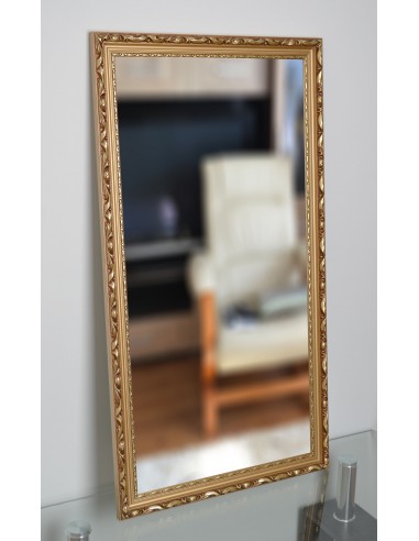 Zrcadlo ve zlatém ozdobném dřevěném rámu - 5004003