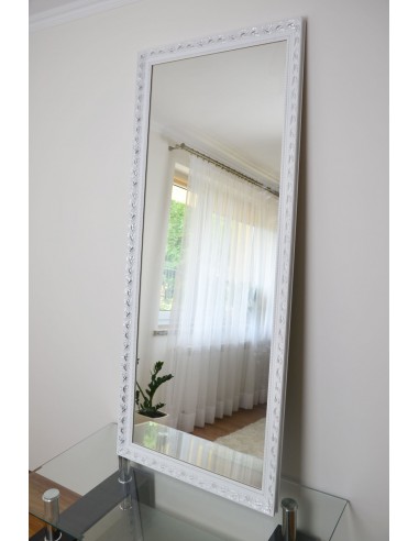 Zrcadlo v bílém ozdobném dřevěném rámu - 5004001