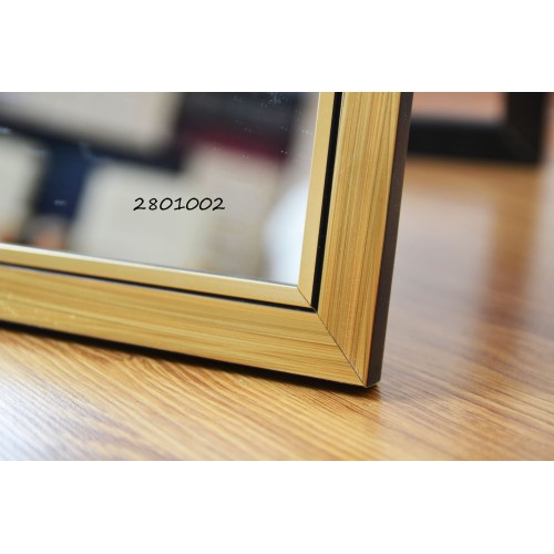 Zrcadlo v jemném ozdobném... 2