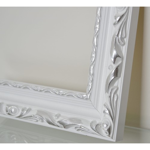 Zrcadlo v bílém ozdobném... 2