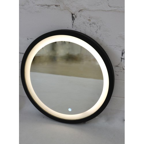 Kulaté zrcadlo v černém... 2