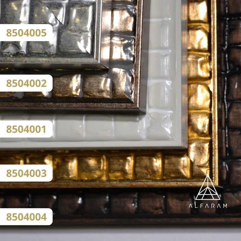 Zrcadlo v dřevěném rámu – 8504 – barva rámu na výběr