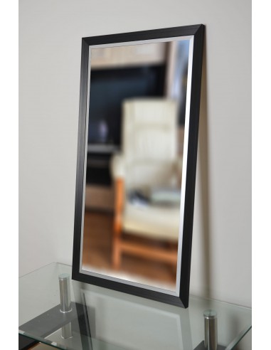 Zrcadlo v elegantním bronzovém a...