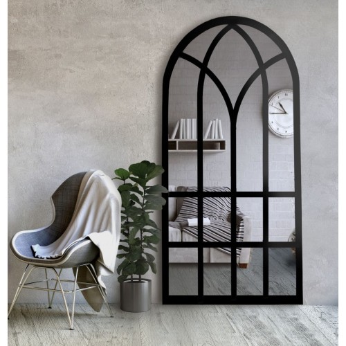 Zrcadlo na půdním okně s...