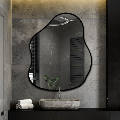 Zrcadlo v organickém tvaru...