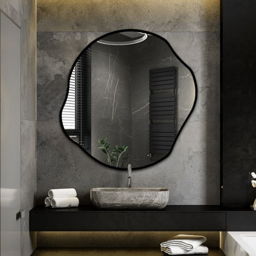 Zrcadlo v organickém tvaru...