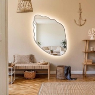 Zrcadlo s organickým tvarem v kašmírovém rámu z MDF s podsvícením – MARIS SHELL LED V RÁMU