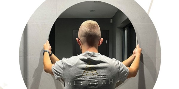 Jak připojit LED zrcadlo svépomocí?